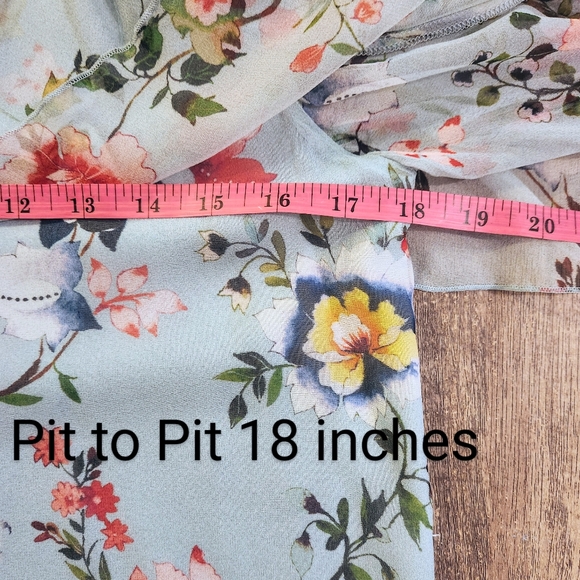 ALICE + OLIVIA BAYNE COLD SHOULDER FLORAL PRINT SILK BLOUSE XSMALL - Picture 11 of 11